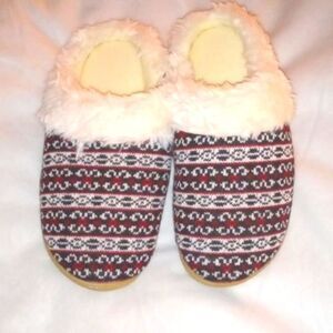 ISOTONER WOMEN'S SLIPPERS